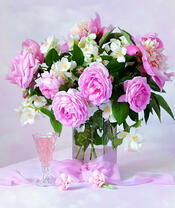 Без бренда «Нежный букетик с розами и настойка» в Кирове