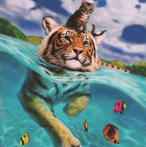 Тигр перевозит кота