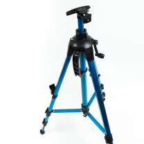 Без бренда «Мольберт металлический тренога складной, усиленный, синий в чехле с уровнем, компасом и ручкой, регулируемый» в Кирове